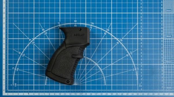 Пистолетные рукоятки в Custom Guns