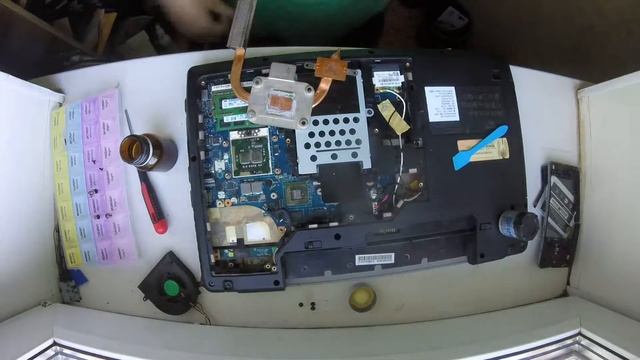 Lenovo IdeaPad Z560 model name 20060 Разборка и чистка смотреть онлайн