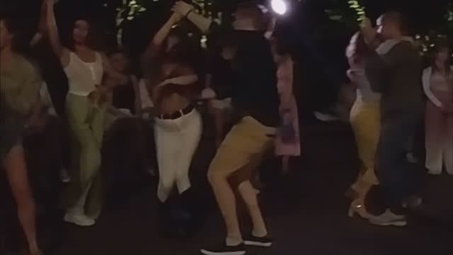 Танцы под открытым небом на острове Канта