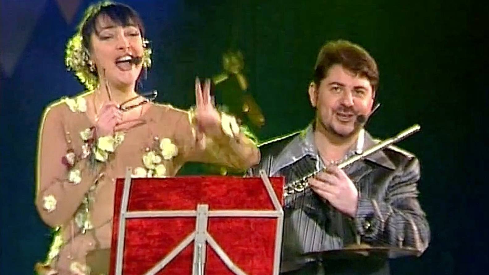 Матч-Реванш - НАШЕ ВРЕМЯ vs кабаре-дуэт АКАДЕМИЯ с песней Я ВЫЙДУ ЗАМУЖ ЗА ЕВРЕЯ :1999: смотреть онлайн