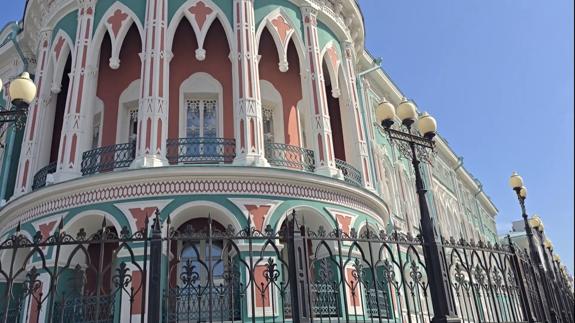 Что посмотреть в Екатеринбурге, часть 2 (июль 2025) смотреть онлайн