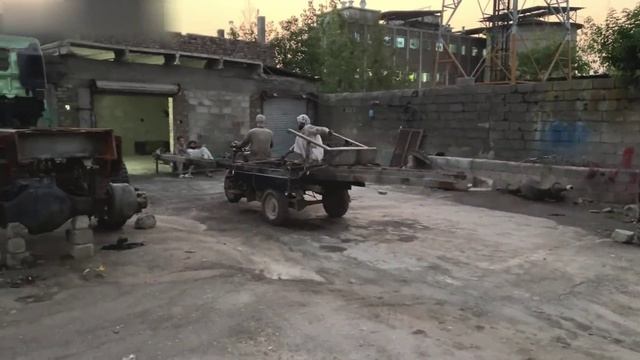 Грузовик из металлолома. Пакистан.