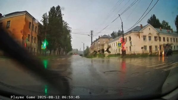 Видеорегистратор Playme Game