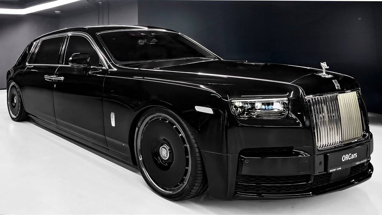 Rolls-Royce Phantom Long 2025 года — звук, интерьер и экстерьер смотреть онлайн