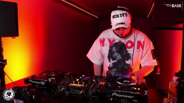 CONTAINER RADIO Live Stream - РИТМЫ: Whoiskk (2025-08-13)