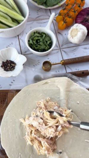 Лепешка роти с начинкой, вкусно и полезно