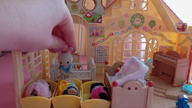 Sylvanian families 18 серия-"Тихий час в детском саду" смотреть онлайн