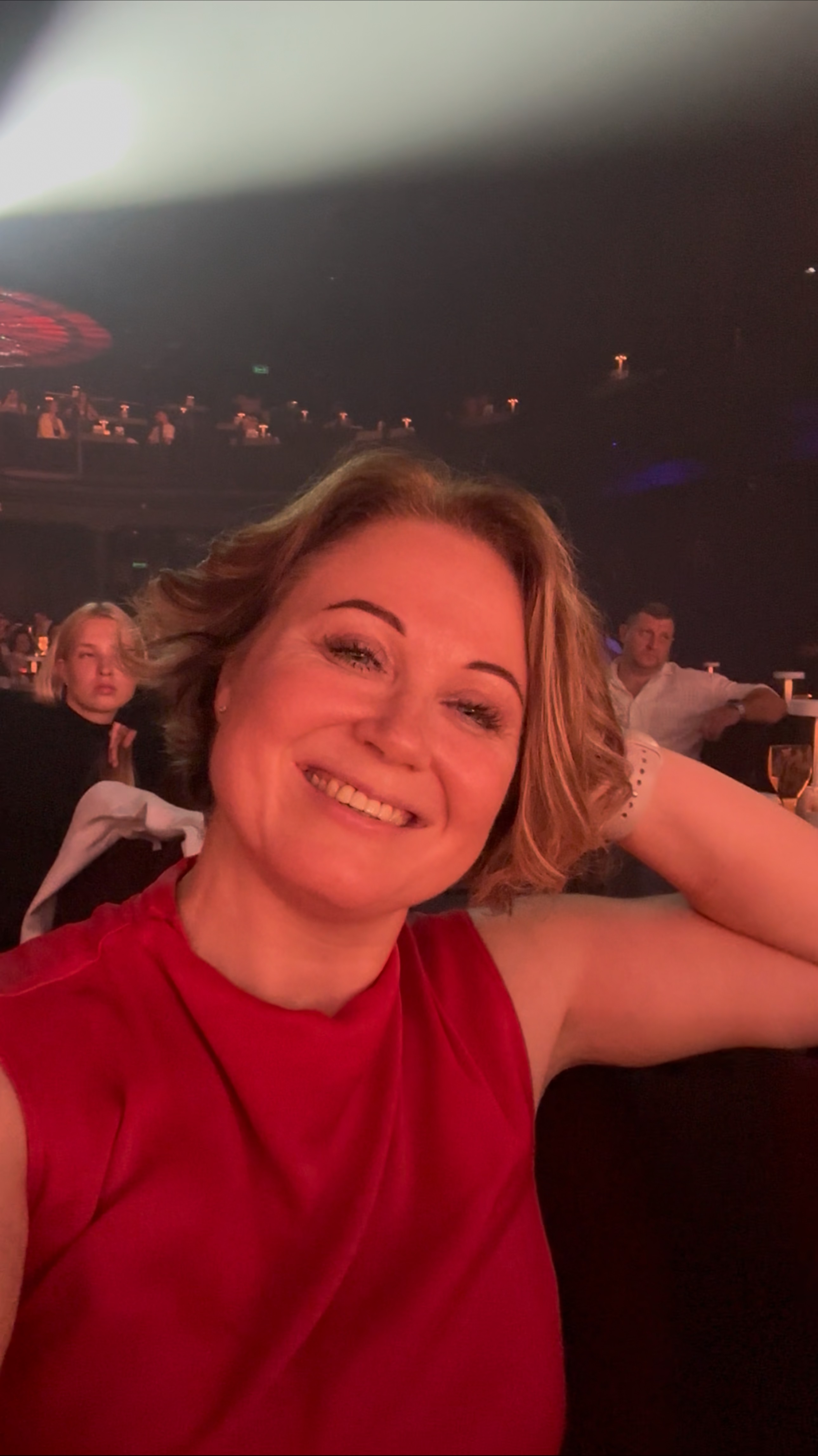 Кризис и непонимание в семье, обида, усталость, напряжение, тревога. Измена. Предательство