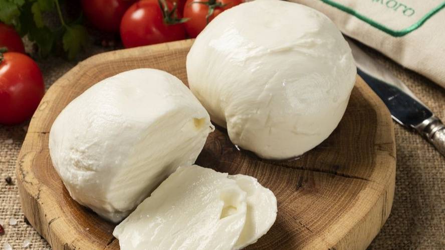 Сыр моцарела по-быстрому. смотреть онлайн