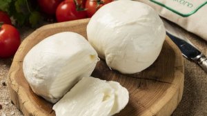 Сыр моцарела  по-быстрому.