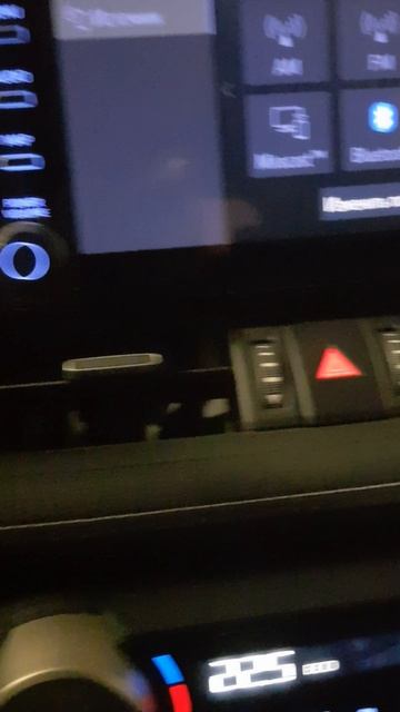 звук при включённом климат-контроле на Toyota RAV4 xa50 смотреть онлайн