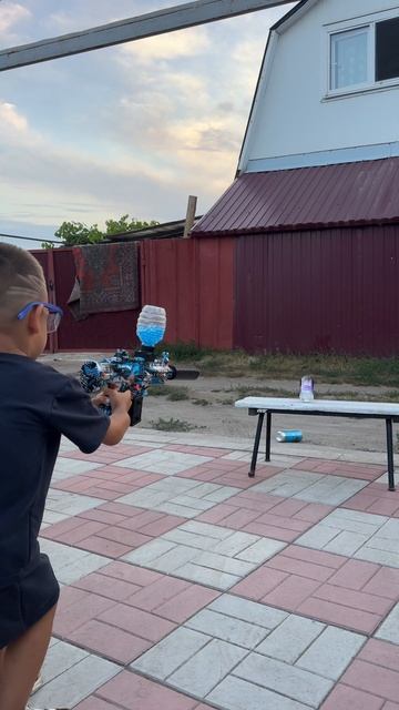 Игрушечный автомат на орбизах