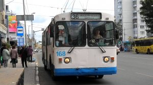 Троллейбус Екатеринбурга ЗиУ-682Г [Г00] борт. №168 маршрут №36 на остановке "Дом кино"