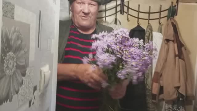 НУ ВОТ КАК ОГУРЧИК, КУПИЛИ МЁД, ПРИЯТНОСТЬ ОТ МУЖА смотреть онлайн