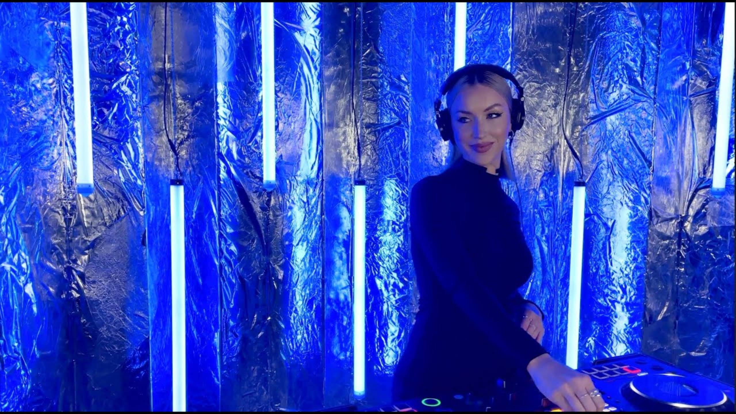 ARi - Metasin Live Series Ep. 010 [Melodic Techno Progressive House Mix] 4K смотреть онлайн