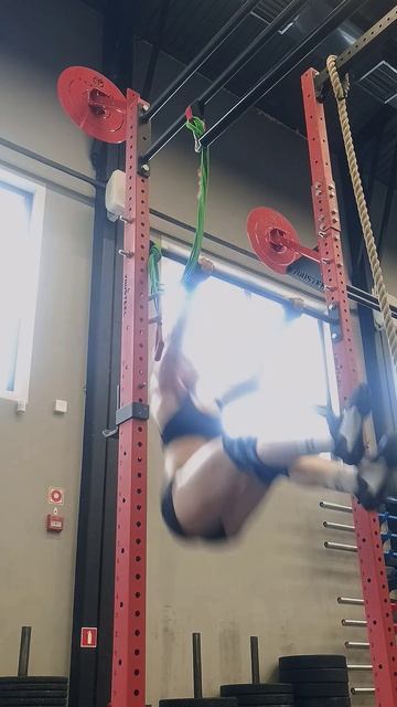 Выходы на перекладине.mp4