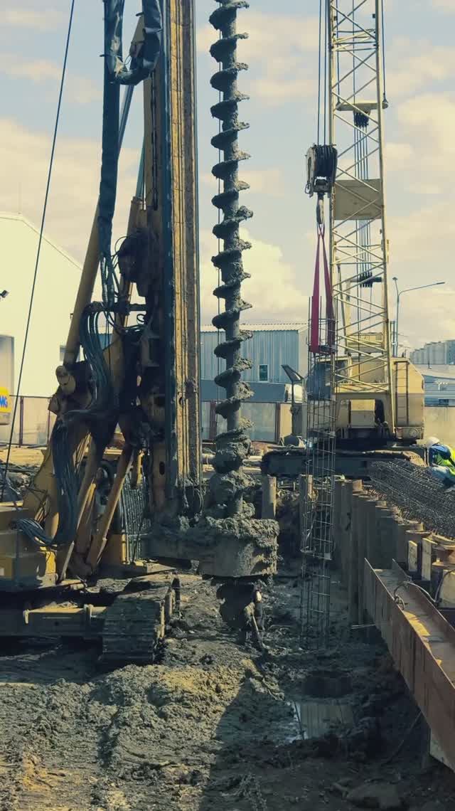 Эта буровая рвёт грунт и стереотипы! смотреть онлайн