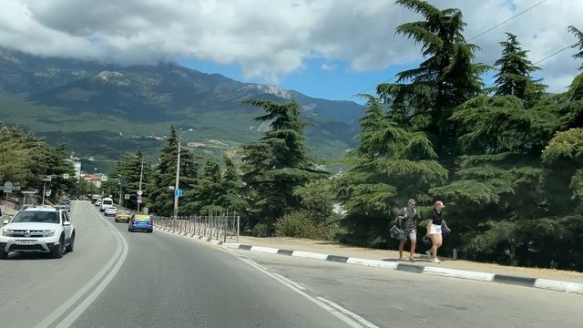Ялта. От "Ялта/Бакалея" оптовой базы,по обводной ,поворот на Кривошты ул. 19.07.25.Крым.Crimea.Yalta смотреть онлайн