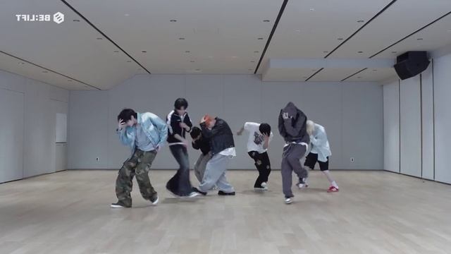 Enhypen Brought the heat back смотреть онлайн