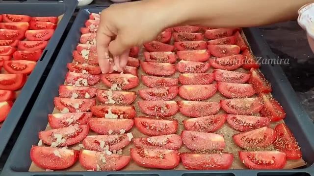 Теперь зимой помидоры не покупаю. Этот метод пенсионерам по карману. Мало кто знает этот секрет. смотреть онлайн