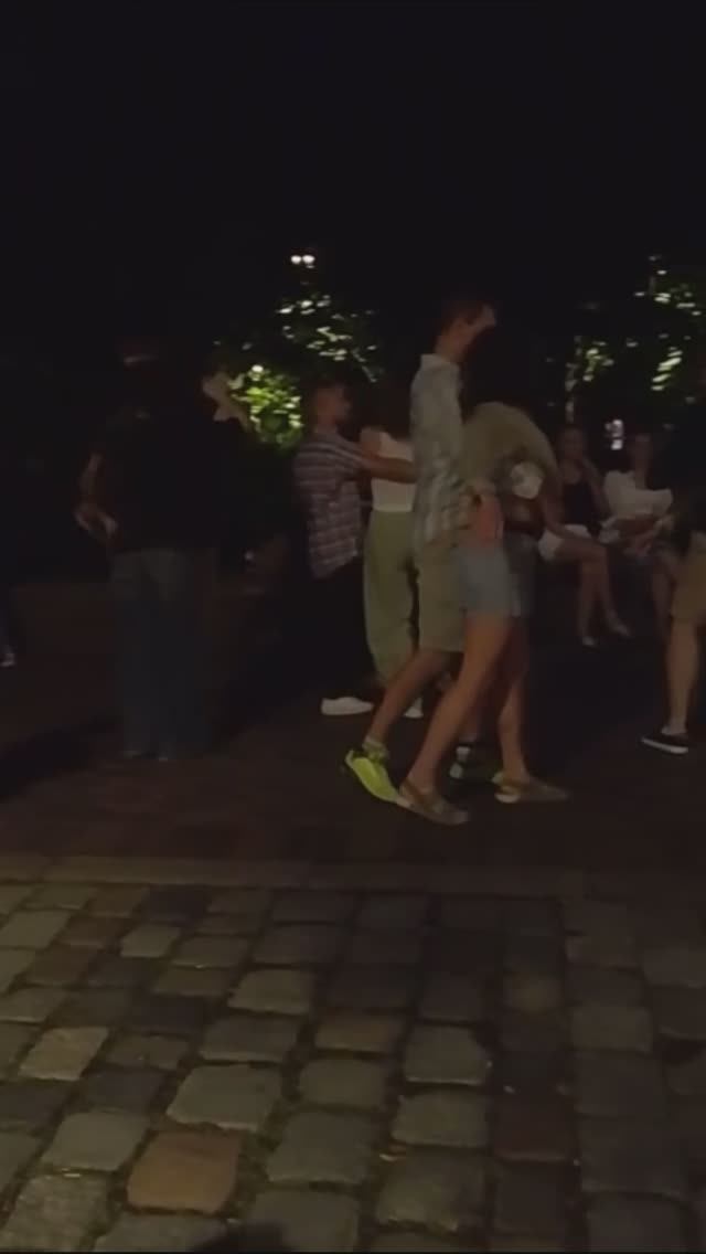 Танцы под открытым небом на острове Канта Short