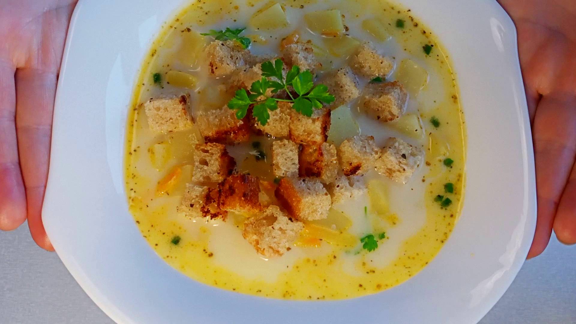 Суп сырный с гренками Замечательный суп на все времена Это просто смотреть онлайн