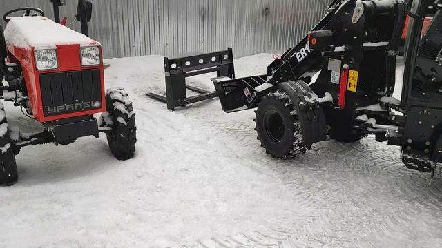 Телескопический погрузчик ER1000, работа с навеской, быстросъём