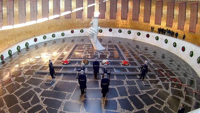 Волгоград.Родина-Мать.Вечный огонь, смена караула. смотреть онлайн