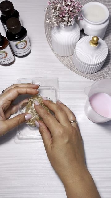 Как сделать массажное мыло с люфой с использованием пластиковой формы смотреть онлайн