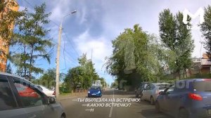 Наглая водительница финишировала в чужую машину во время обгона в Иркутске