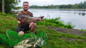 ЭТИ МОНСТРЫ ЛОМАЮТ СНАСТИ!!! Рыбалка с ночевкой на толстолоба
