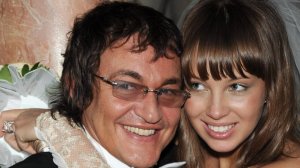 Полина Диброва неожиданно появилась в ночном прямом эфире мужа об изменах и разводах