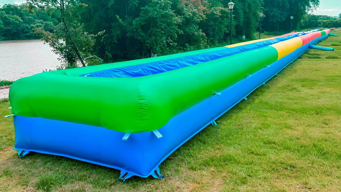 Водная горка с надувным дном, на подкачке ТУРБО «Капля», длина 50 метров смотреть онлайн