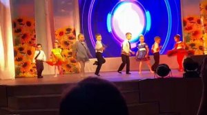 Мы танцуем чику рику