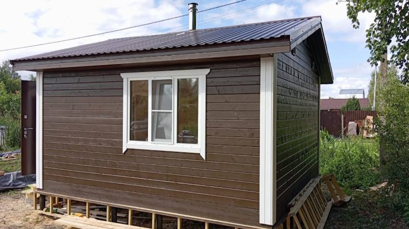 В бане даже самый неказистый с виду мужчина способен вызвать всеобщее восхищение!Баня 5Х5 за 10 дней смотреть онлайн