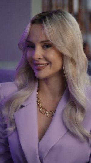 Спалила мужа с любовницей | 🎥: комедия «Три сестры» с Павлом Деревянко и Ларисой Гузеевой на KION