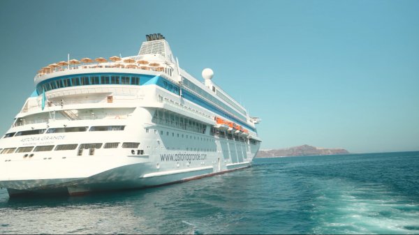 Лайнер Astoria Grande впервые в Греции!