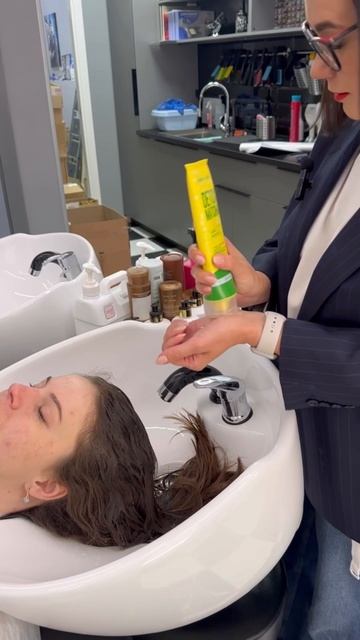 Почему так долго? Ошибки при мытье головы #shorts