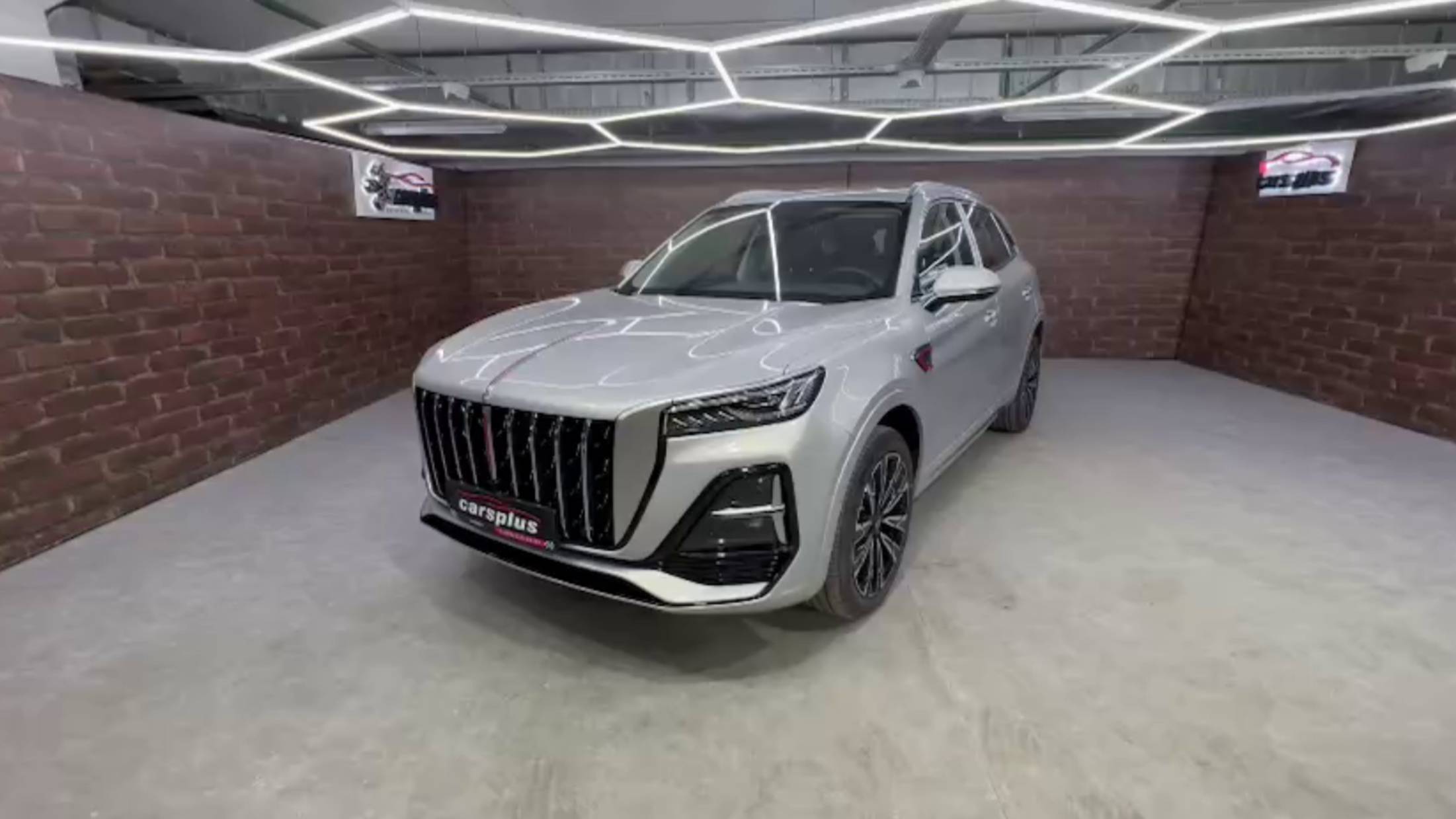 В наличии Hongqi HS5👇 смотреть онлайн