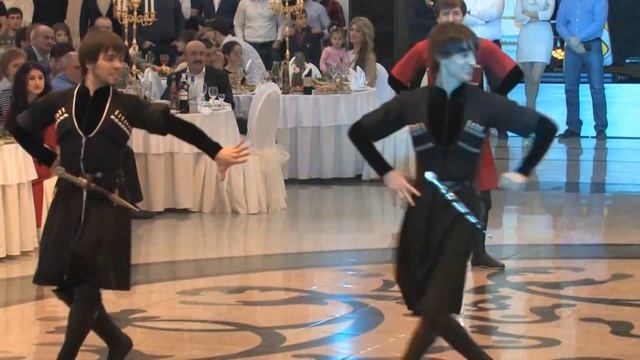 КАВКАЗЦЫ В КРАСНОЯРСКЕ / Asa Style НА АРМЯНСКОЙ СВАДЬБЕ / ЛЕЗГИНКА В СИБИРИ 2020