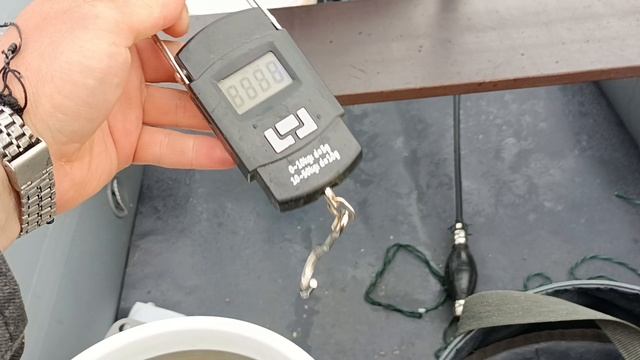 Неплохо открыл сезон рыбалки с лодки. Хоть и со второго раза. смотреть онлайн