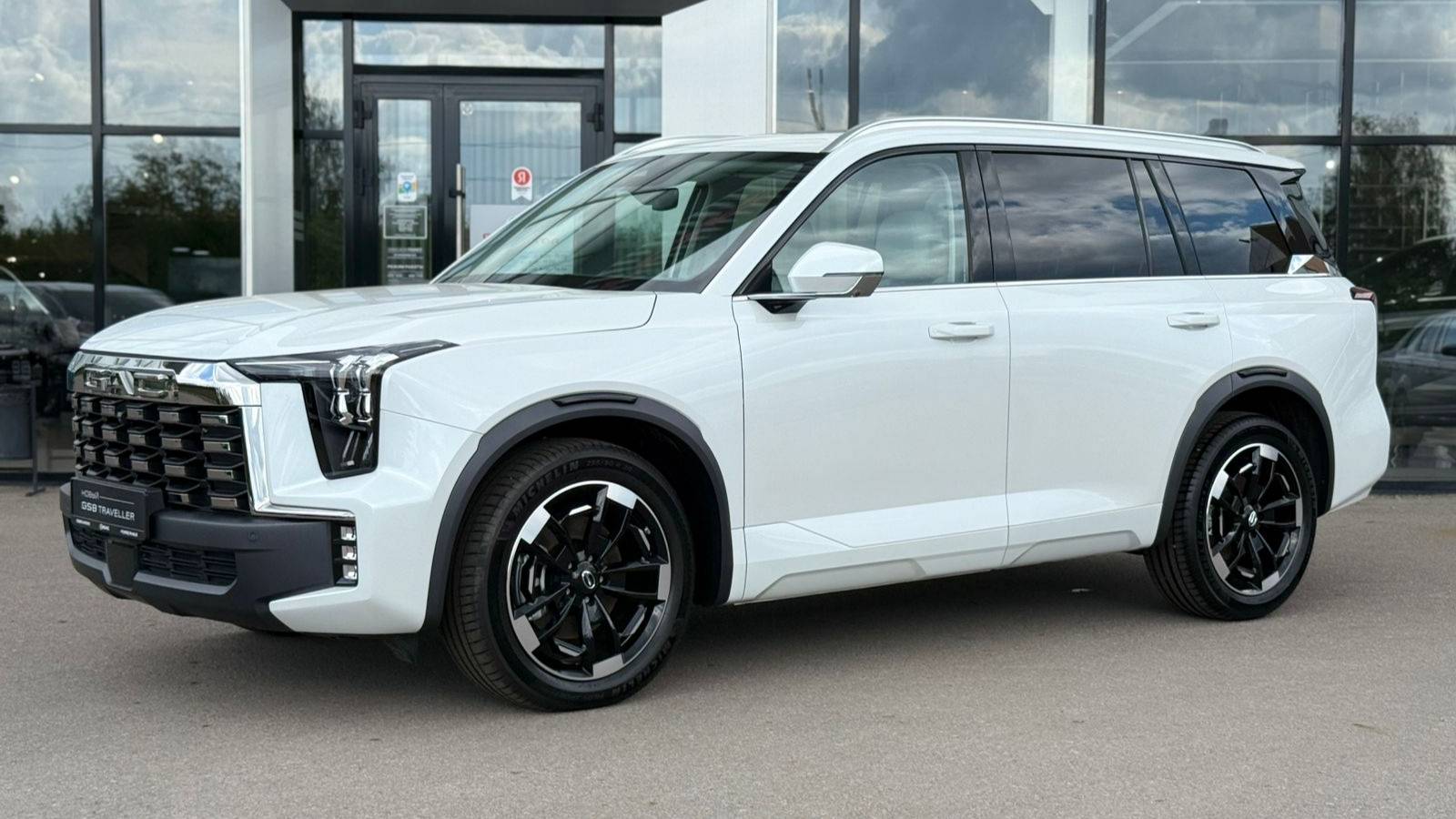 Gac GS8 в комплектации GX TRaveller белый салон белый