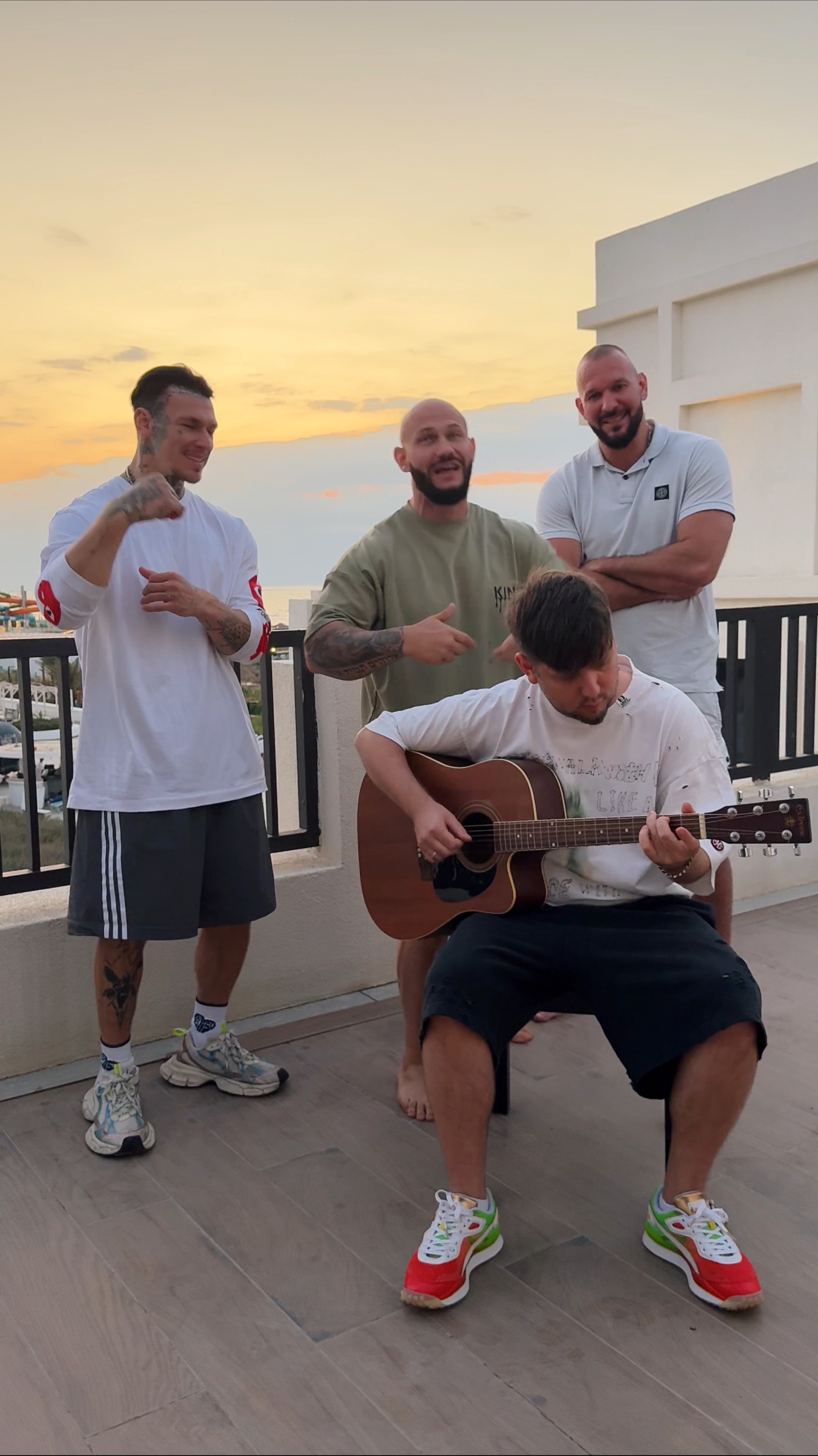 Наш совместный трек «Дорого» выходит 22.08.25, а пока ловите акустик версию! 🙌🎸 смотреть онлайн