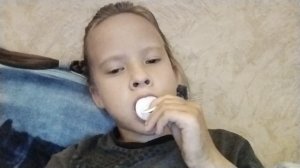 Агуга-врага  Маша иКристинка.  (глупенькое видео)