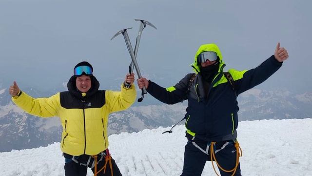 Мысковчане Сергей и Константин Кондрашовы успешно покорили Эльбрус. смотреть онлайн