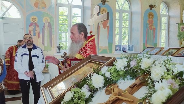 Домо́вый Храм