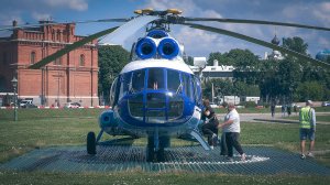 Посадка пассажиров и взлет с близкого расстояния.   Ми-8ПС RA-25775 "Балтийские авиалинии"