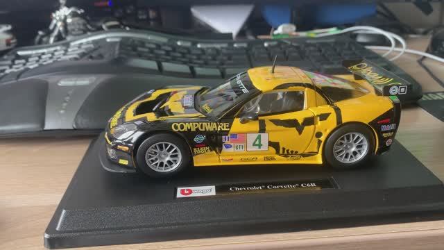 Обзор модели Chevrolet Corvette C6R от Bburago смотреть онлайн