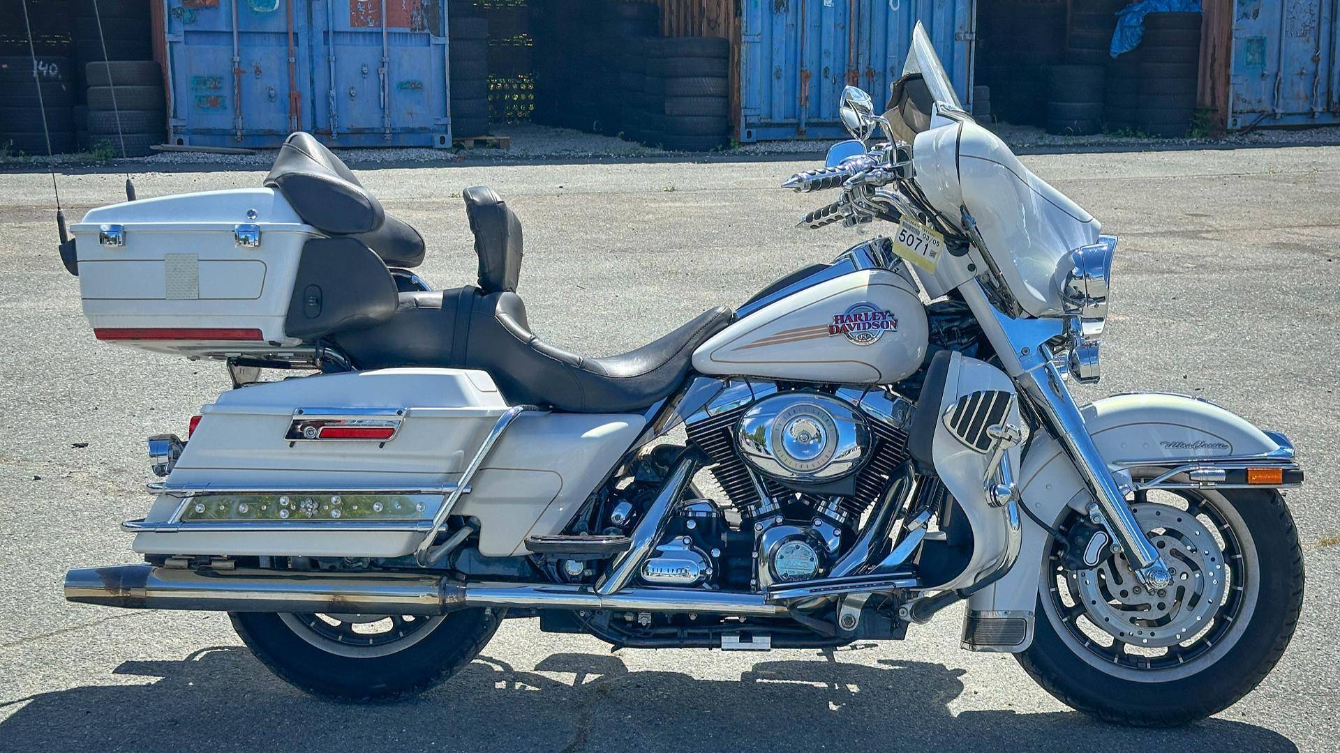 Harley-Davidson ELECTRA GLIDE FLHTCUI 1580 - 5HD1FC4167Y611483 смотреть онлайн