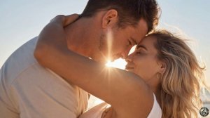 Держу тебя за руку нежно 🎵